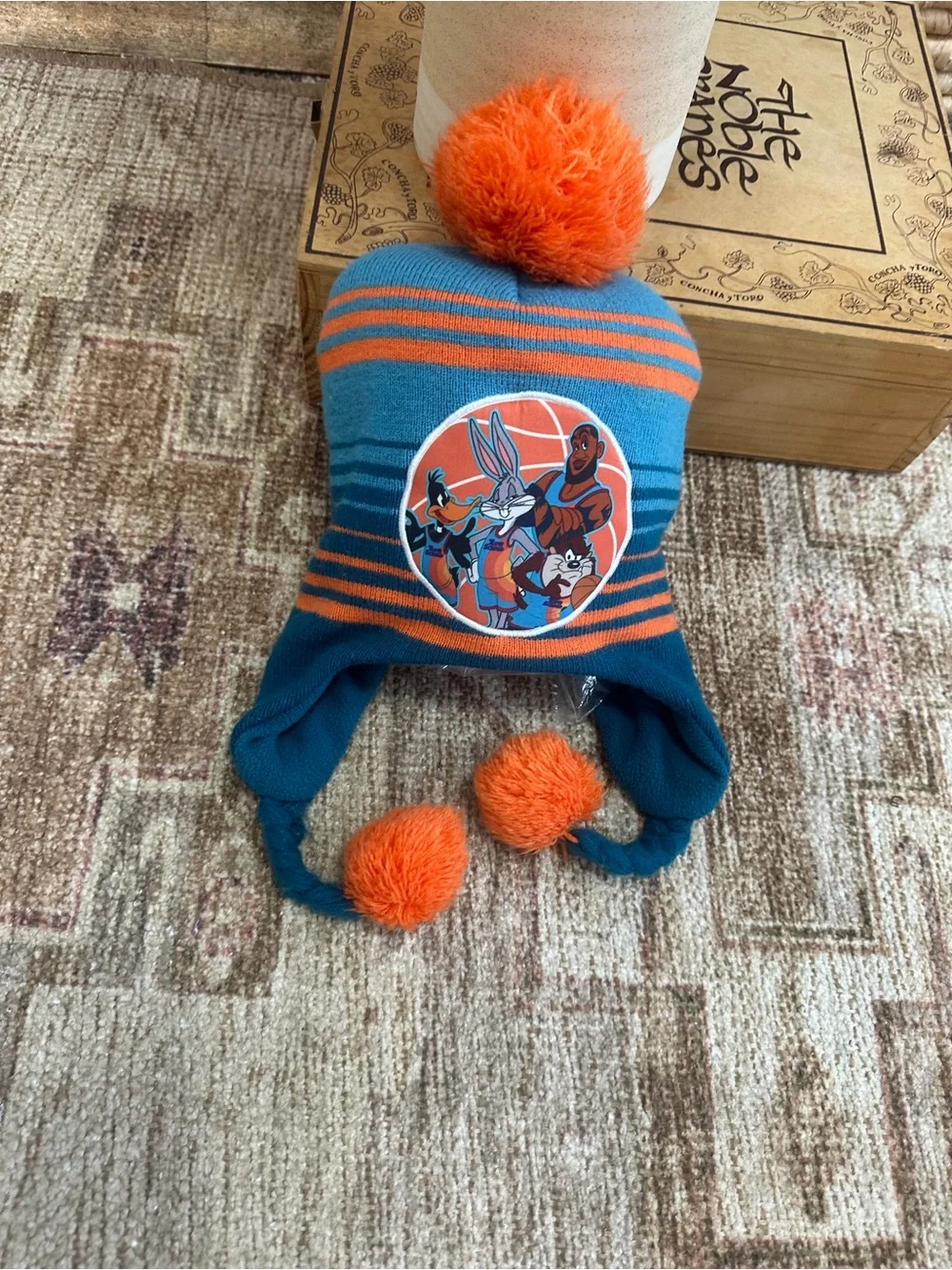 Looney Tunes Space Jam Youth Kids Winter Pom Beanie Hat Bugs Bunny Friends